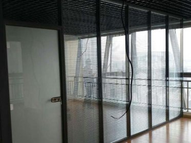 濟南玻璃隔斷墻種類有哪些